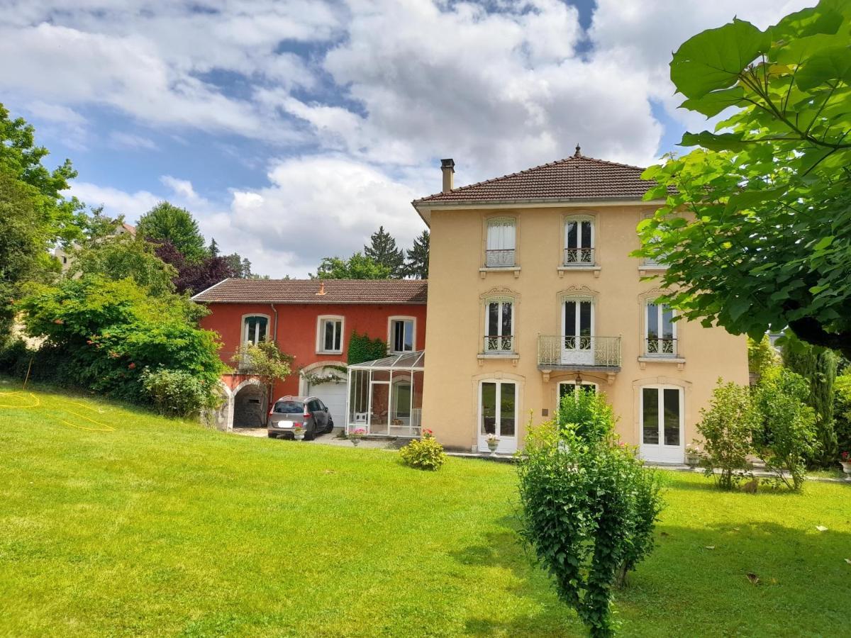Maison Letrat Tour-du-Pin Zewnętrze zdjęcie